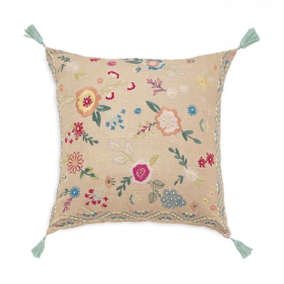 Johnny Was Other - JOHNNY WAS NWT Martine Linen Embroidered Pillow Case Cushion Tasseled Corner